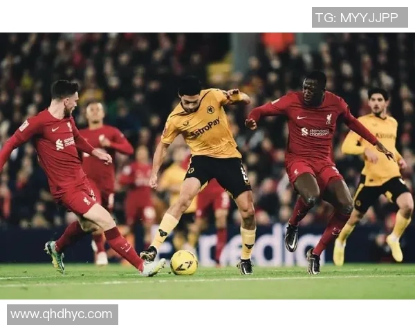 利物浦与狼队激战正酣直播盛况全程回顾与精彩瞬间分析