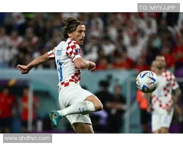 达尼洛的足球之路:从青涩少年到世界级球星的成长历程 达尼洛的足球之路:从青涩少年到世界级球星的成长历程